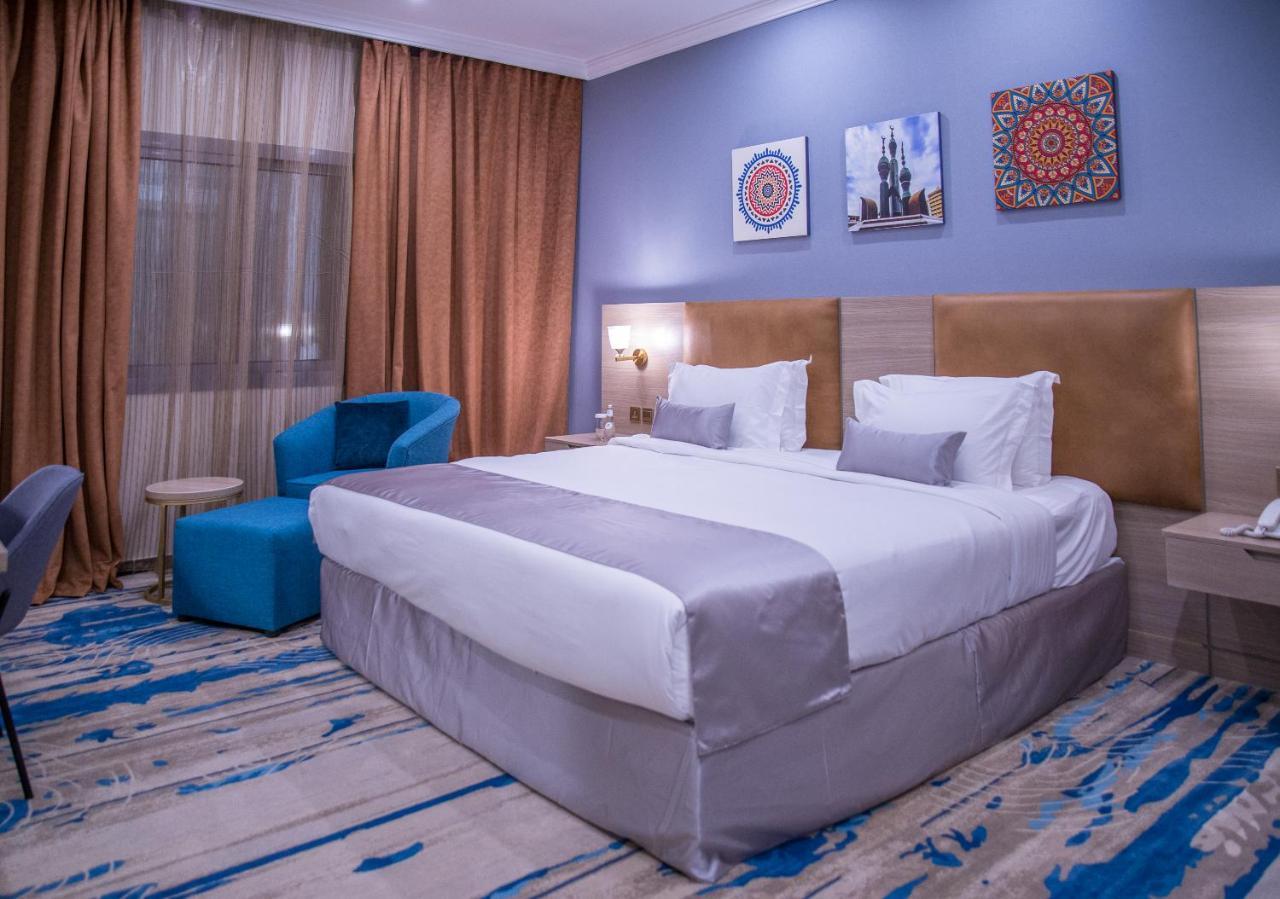 Signature Guest Hotel 3*